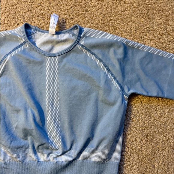 Workout Top - Picture 2 of 6